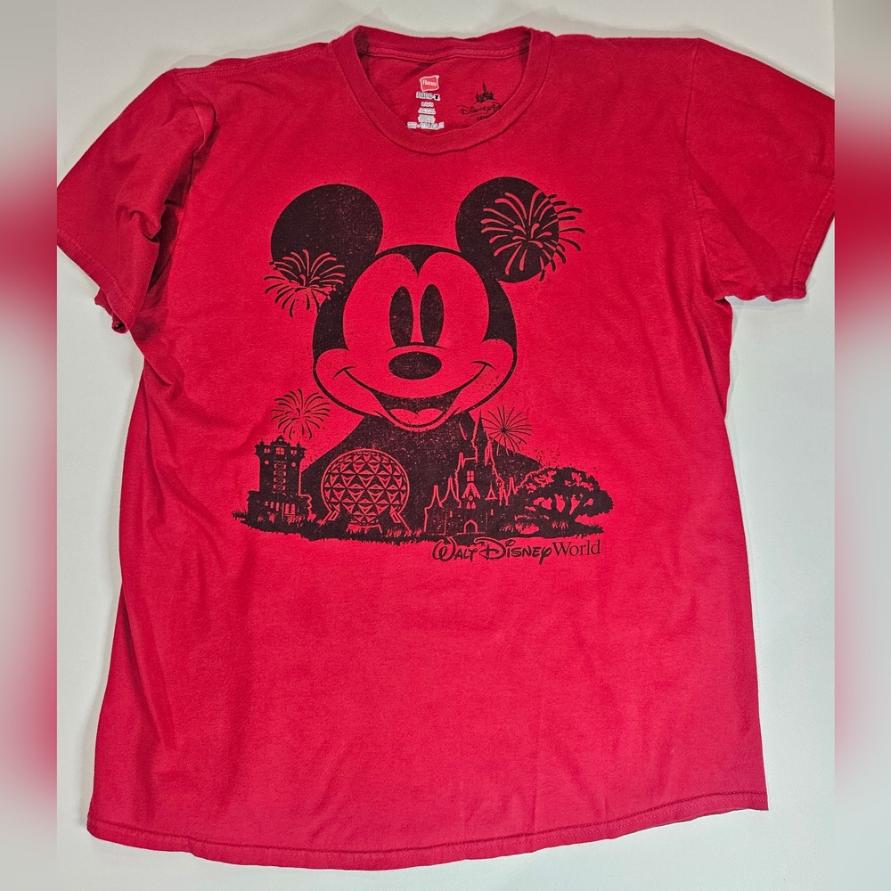 Mickey Mouse T-shirt Mens Large Red Black Graphic Walt Disney World Hanes Tee